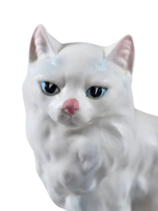 Vintage Enesco White Cat Figurine Made in Japan Porcelain Kitty Collectible - Picture 5 of 8